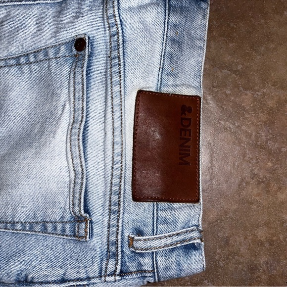 H&M Men’s Skinny Jeans / SLIM LOW WAIST-SIZE: 28/32 / Color: Light Wash. - Picture 5 of 8